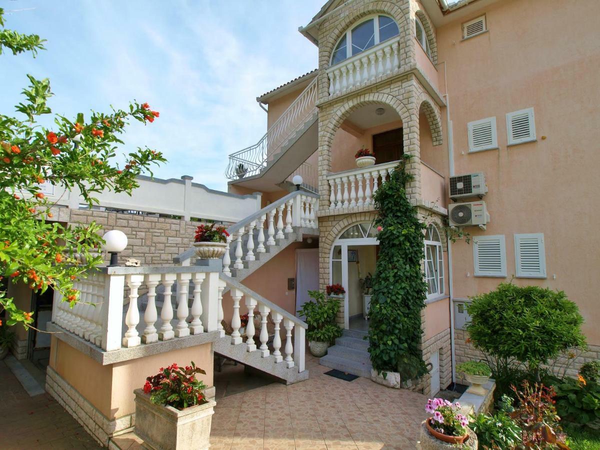 Apartments Panorama View Zeljko Scerbe Mundanije Exterior photo